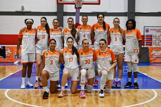 Partida de sâmbătă seară nu s-a terminat așa cum ne-am dorit, însă trebuie să lăudăm efortul și determinarea baschetbalistelor de la CSM Târgoviște care au arătat că pot ține piept oricărei echipe. 