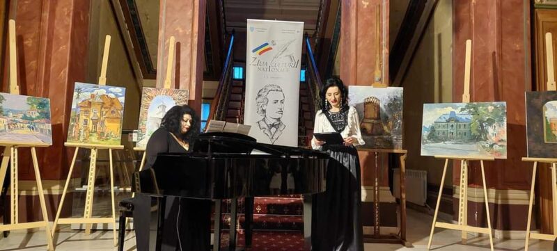 Ieri după-amiază, Centrul Județean de Cultură Dâmbovița a sărbătorit Ziua Culturii Naționale, aducând un omagiu mareului poet al românilor, Mihai Eminescu.