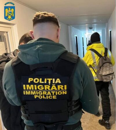 Polițiștii de imigrări au depistat două persoane din Republica Moldova și Serbia, cu ședere ilegală în județul Dâmbovița Polițiștii de imigrări din Dâmbovița, în urma acțiunilor întreprinse, au depistat două persoane, din Rebublica Moldova, repectiv Serbia