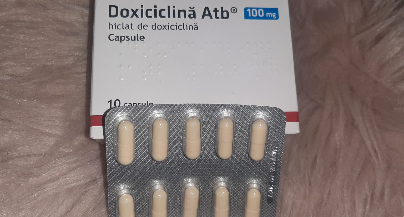 Farmaciile vor putea elibera antibiotice fără rețetă, o doză de urgență, pentru trei zile