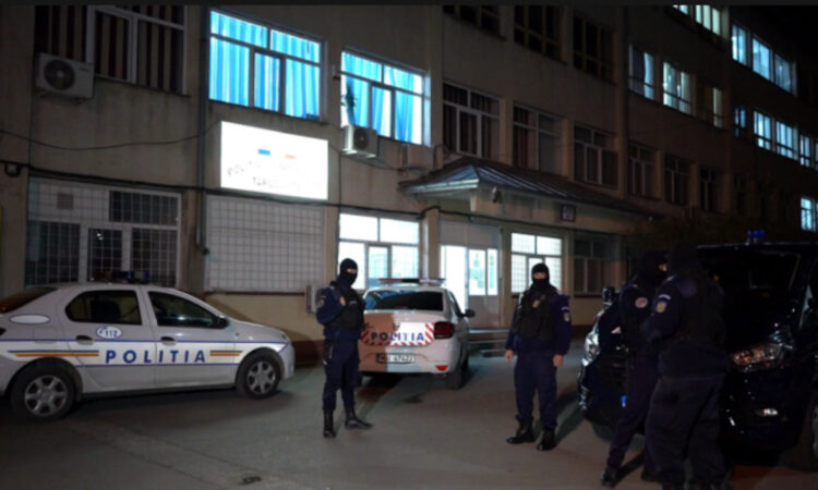 Bărbat de 48 de ani, reținut pentru violență în familie: Agresiune șocantă asupra mamei sale în localitatea Bucșani La data de 10 ianuarie a.c., în urma cercetărilor efectuate de polițiștii din cadrul Secției nr. 2 Poliție Rurală Băleni, sub coordonarea unui procuror