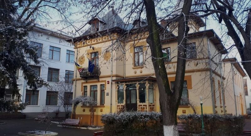 Simpozionul Național ,,Calitate și performanță educațională în școala europeană”, organizat de Liceul de Arte ,,Bălașa Doamna” Târgoviște Sâmbătă, 27 ianuarie 2024, a avut loc cea de-a XII-a ediție a Simpozionului Național ,,Calitate și performanță educațională