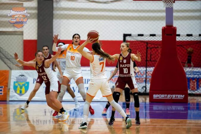 Sâmbăta  seară, pe teren propriu, echipa  de baschet  CSM Târgoviște a pierdut  la limită meciul disputat  împotriva celor de la FCC UAV ICIM Arad. 