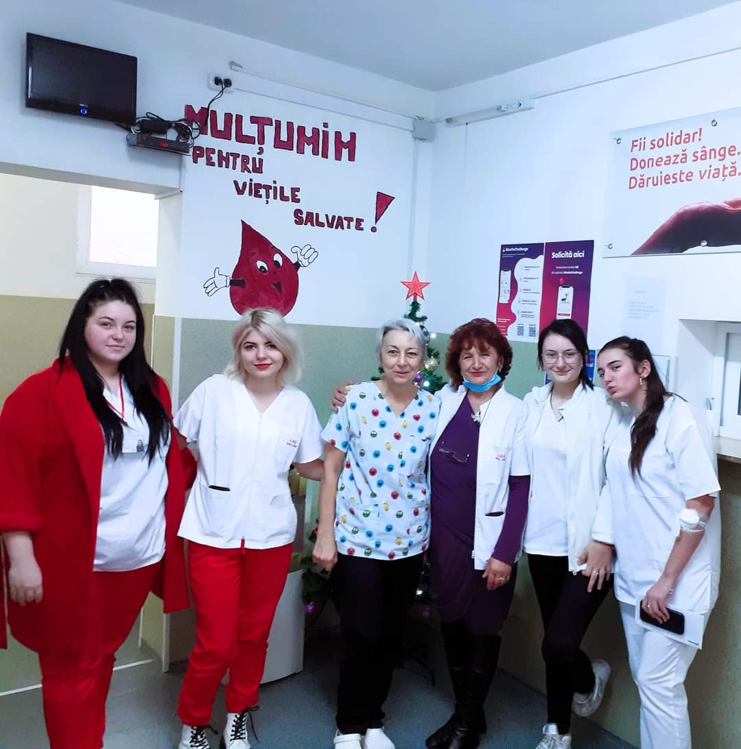 Centrul de Transfuzie Sanguină Dâmbovița a înregistrat, săptămâna trecută, un număr mare de donatori; s-au recoltat și procesat sute de unități de componente sanguine.