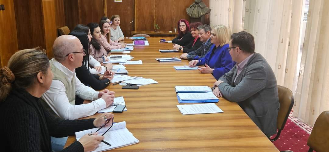 Studenții Facultății de Drept și Științe Administrative ai Universității "Valahia" din Târgoviște au avut posibilitatea, pe parcursul mai multor săptămâni
