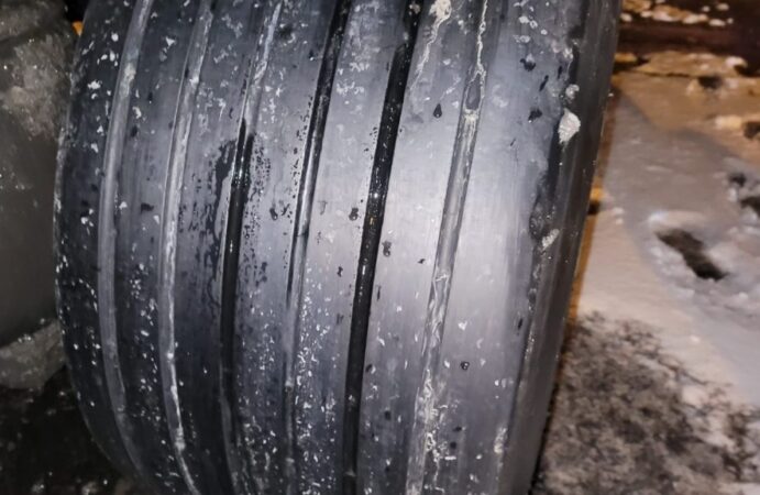 CONDUCEȚI PRUNDENT ȘI ȚINEȚI CONT DE CONDIȚIILE METEO ȘI DE DRUM!Polițiștii dâmbovițeni au oprit pentru control, pe drumul județean 720