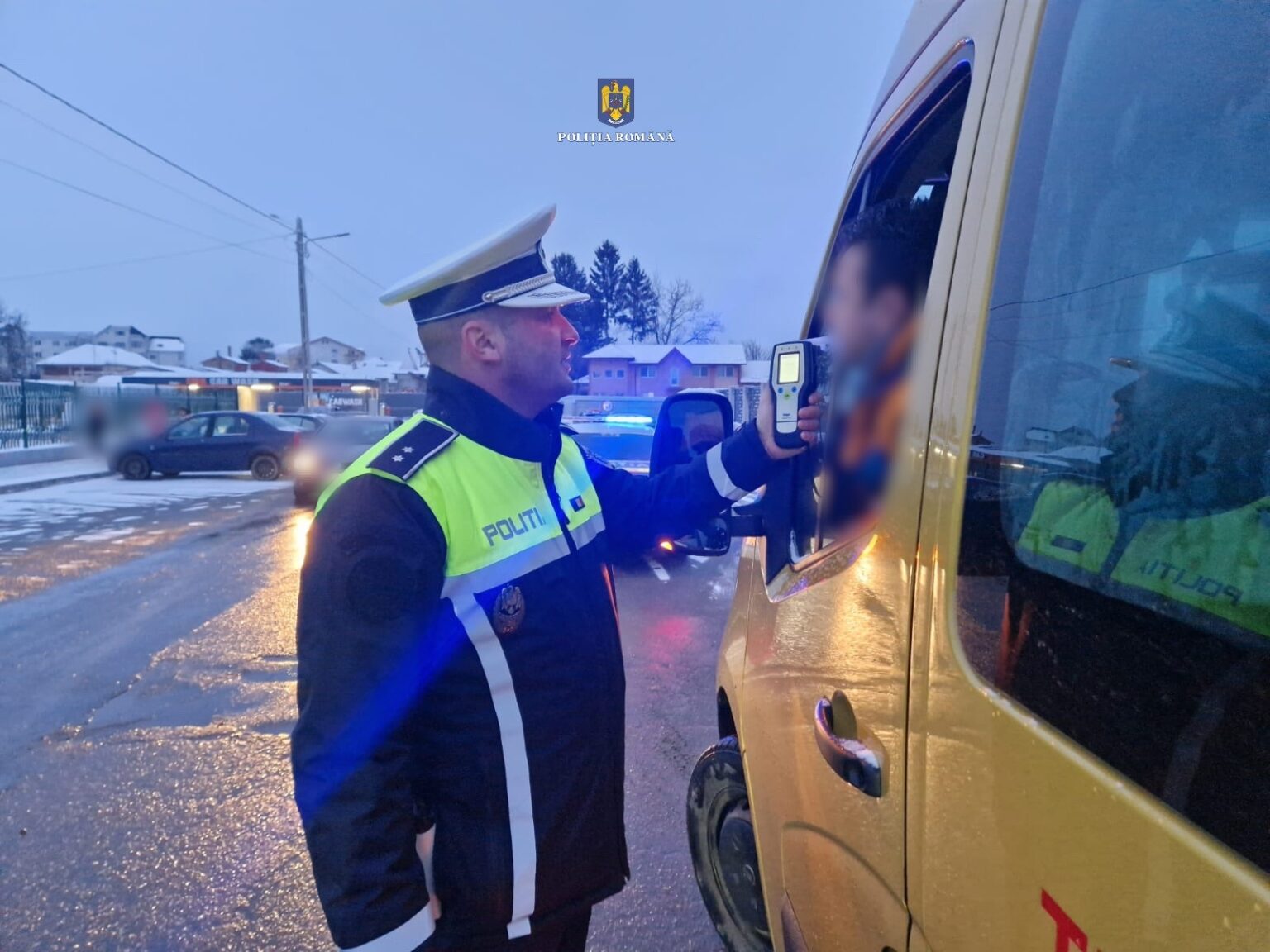 Conducătorii auto care efectuează transport școlar, au fost în atenția polițiștilor dâmbovițeni  care au organizat o acțiune
