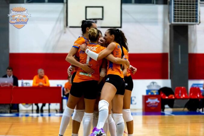 Voleibalistele de la CSM Târgoviște au învins în deplasare pe CS Știința Bacău, într-un meci din cadrul etapei a XII-a, a Diviziei A1 la volei feminin, prima a returului.