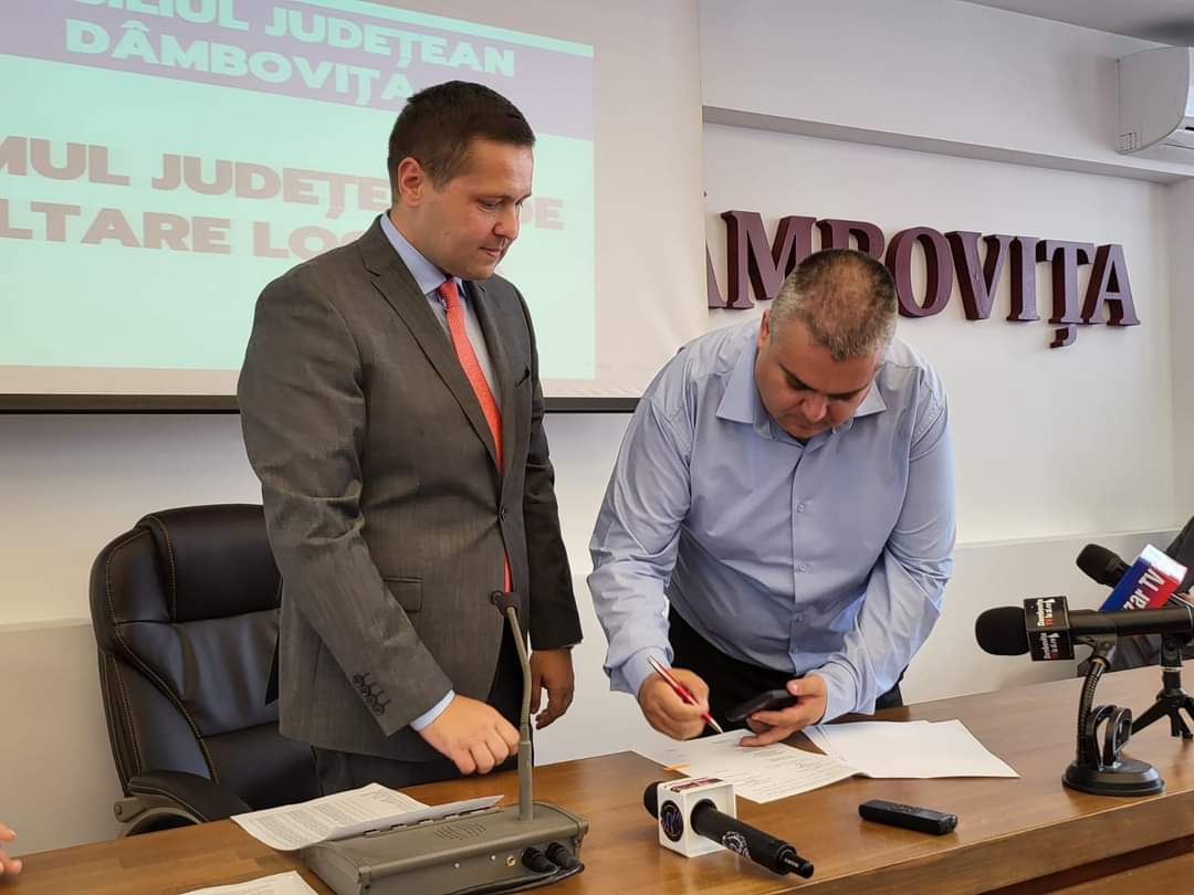 Zilele trecute, administrația locală de la Gura Foii a semnat contractul de lucrări ce vizează reabilitarea Școlii Gimnaziale Gura Foii