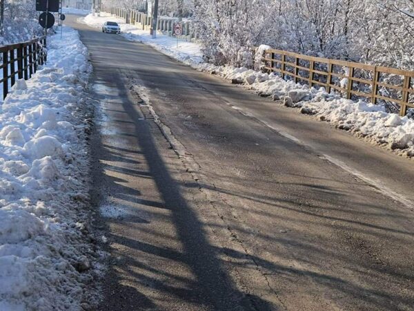 ÎNCEPÂND de luni, 22 ianuarie 2023, administrația locală de la Răcari alături de celelalte  instituții responsabile de buna desfășurare a traficului rutier