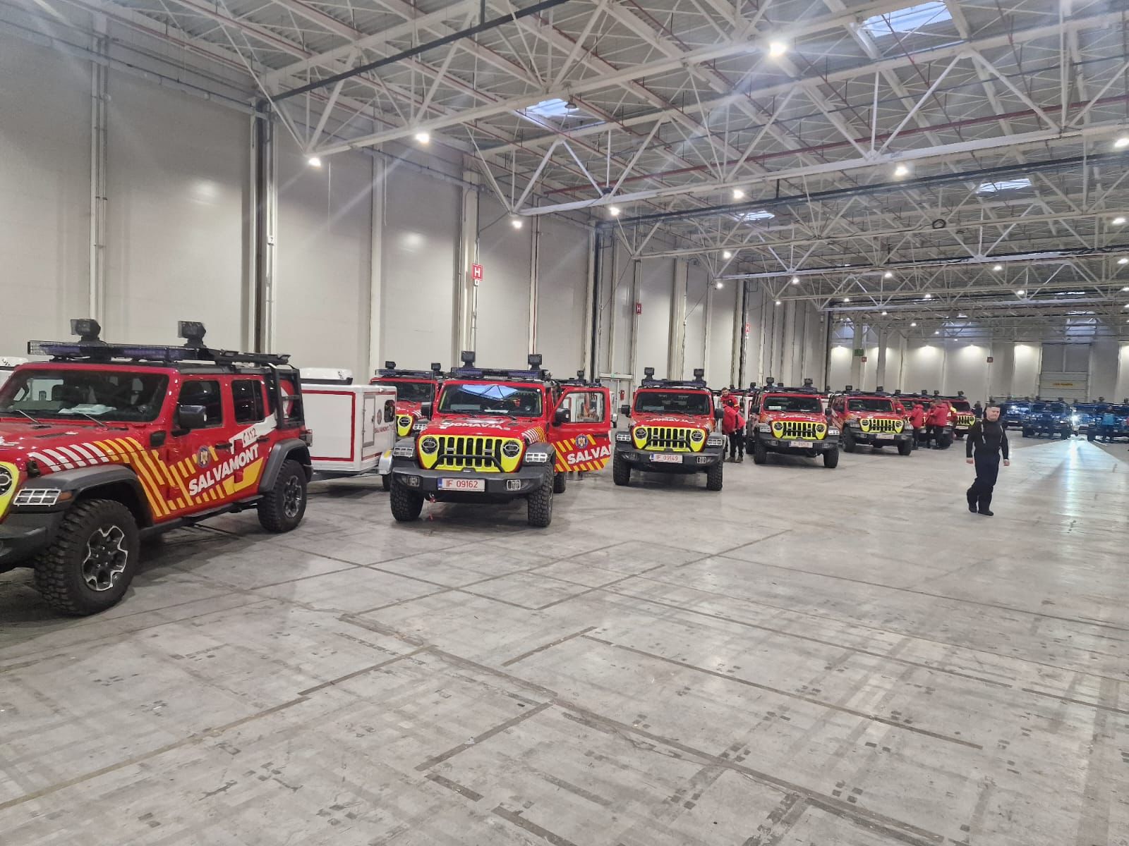 Prin fonduri europene obținute de Ministerul de Interne prin DSU,  au fost dotate cu jeep-uri Wrangler de intervenție, Serviciul Salvamont Dâmbovița
