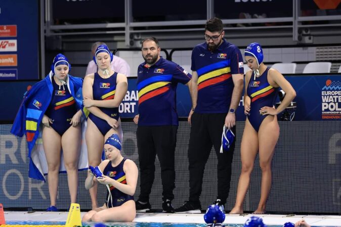 România ajunge la finalul participării la această ediție, a doua din istoria naționalei feminine, cu clasarea pe poziția a 14-a, după cele două meciuri disputate: cu Bulgaria, câștigat cu 18-6, și cu Turcia, pierdut cu 3-7. 