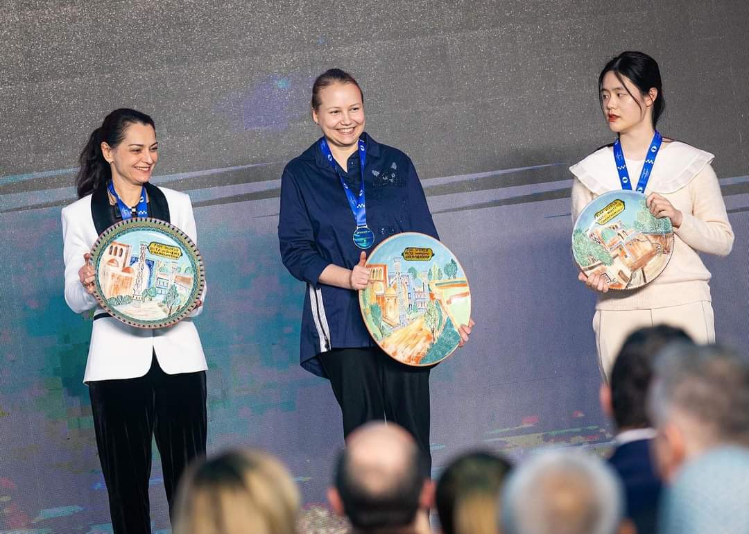 În perioada 26-30 decembrie s-a desfășurat în Uzbekistan cel mai spectaculos campionat mondial de șah.Reprezentanții României la acest turneu au fost Kirill Shevchenko și Richard Rapport.