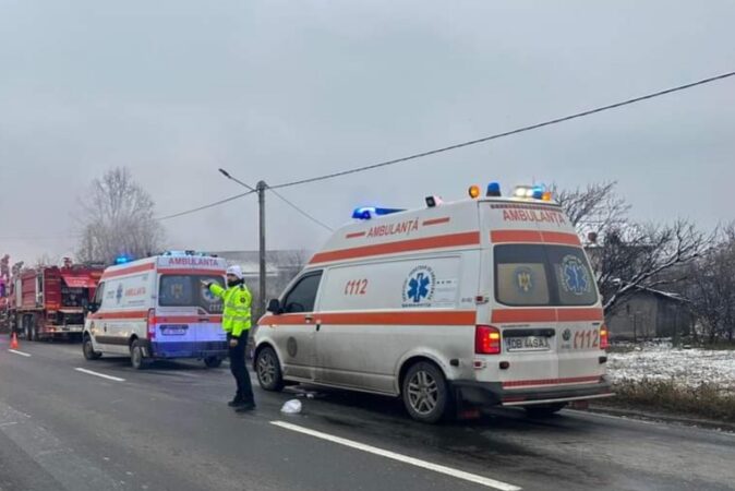 Din primele informaţii, ar fi vorba despre un caz de intoxicație cu monoxid de carbon.