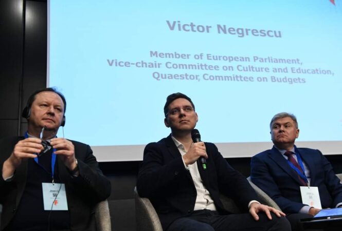 Eurodeputatul Victor Negrescu: Drepturile tuturor copiilor trebuie respectate Eurodeputatul Victor Negrescu susține că fiecare copil care trăiește în Uniunea Europeană are dreptul la o viață decentă