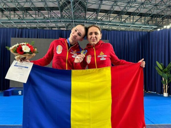 Bronz european la sabie juniori, prin Amalia Covaliu, care a cucerit luni, la Napoli, medalia de bronz a probei feminine, în cadrul Campionatelor Europene de Scrimă pentru cadeţi şi juniori 2024.