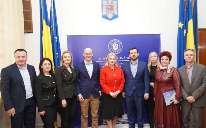 Prefectul județului Dâmbovița, Claudia Gilia  alături de șefii de instituții din subordine și reprezentanți ai Guvernului, a fost ieri,  gazda delegației OCDE, aflată  într-o vizită de lucru în județul Dâmbovița. 