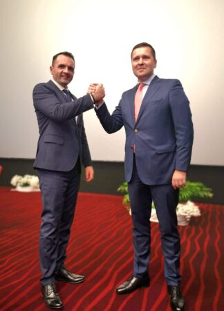 Municipiul Târgoviște este lider la  accesarea de bani europeni în regiunea de dezvoltare Sud-Muntenia, alcătuită din 7 județe și aproape 600 de unități administrativ-teritoriale (municipii, orașe, comune).