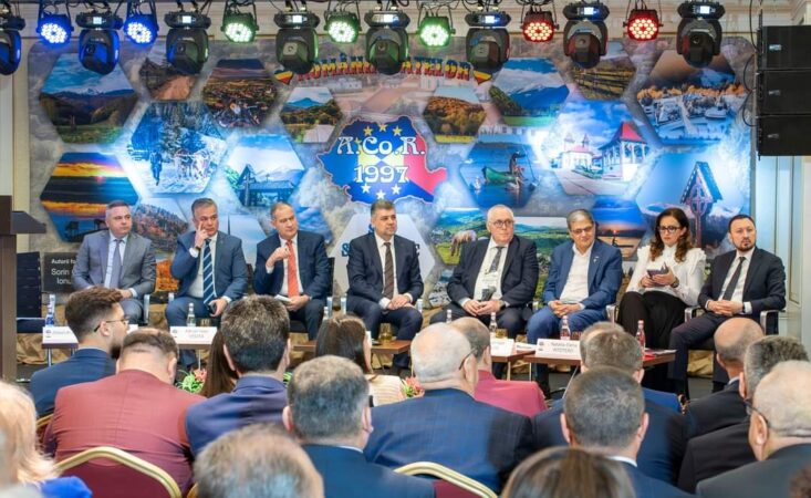 Adunarea Generală a Asociației Comunelor din România: Manifestul „Soarta satului românesc: împotriva desființării sau comasării abuzive a comunelor” A avut loc cea de-a 27-a sesiune ordinară a Adunării Generale a Asociația Comunelor din România în cadrul căreia au fost discutate