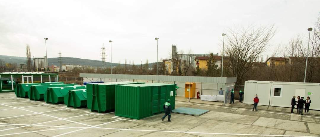 Ministerul Mediului a lansat în SEAP procedura de atribuire pentru achiziția de containere pentru dotarea centrelor de colectare