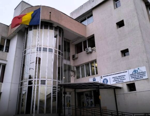 AJOFM Dâmbovița informează persoanele interesate să se angajeze, că astăzi au  la dispoziție 230 de locuri de muncă disponibile