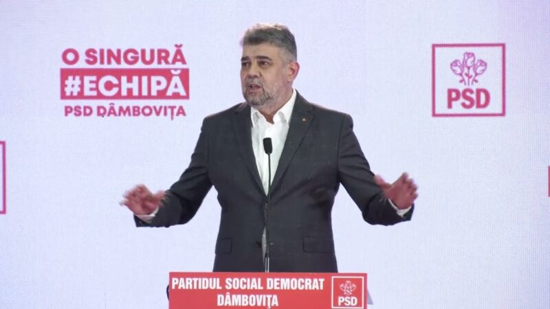 PSD: Comasați și tot comasați, dar de guvernare vă mai ocupați, stimați colegi de la PNL? Liderii din PSD spun că dacă facem doi pași în spate și analizăm aceste săptămâni ale comasării, vom vedea că România a avut un guvern șchiop, care a mers doar cu piciorul stâng, PSD.