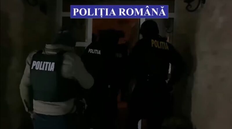 Percheziții și în județul Dâmbovița, la băieții deștepți din energie Percheziţii și în Dâmbovița, într-un dosar unde sunt vizate societăţi care activează în domeniul energiei. Joi de dimineață