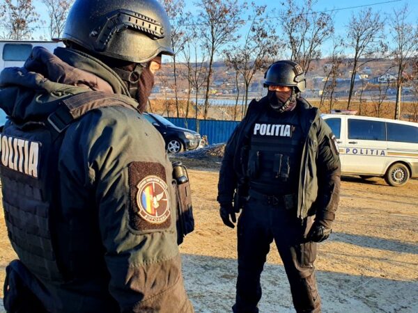 DNA a făcut percheziții  în 20 de locații din Dâmbovița, București, Ilfov și Giurgiu, din care una a fost și la sediul unei instituții publice