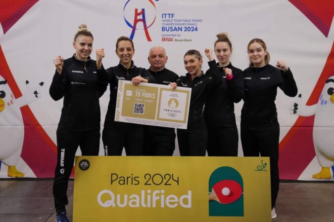 Echipa feminină de tenis de masă senioare, calificată la Jocurile Olimpice de la Paris 2024 și clasată printre primele 8 echipe din lume, iar lotul masculin, printre primele 16 la nivel mondial.