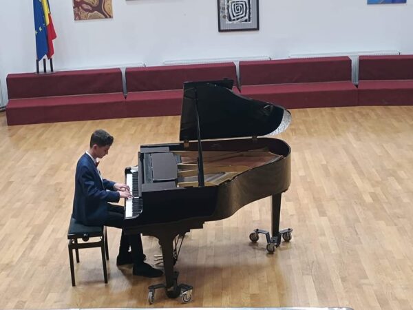 S-a desfășurat Concertul olimpicilor, care  vor reprezenta Liceul de Arte "Bălașa Doamna" din Târgoviște