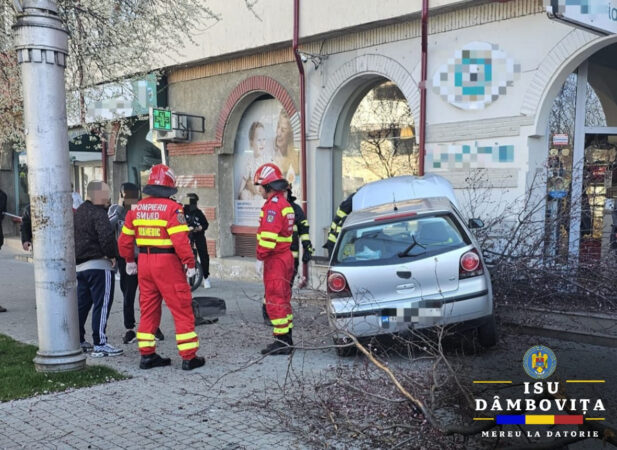 Polițiștii din cadrul Poliției Municipiului Târgoviște au fost sesizați cu privire la producerea unui accident rutier pe Bulevardul Mircea cel Bătrân, din Târgoviște.