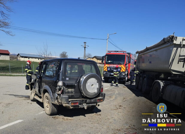 Ieri, 26 martie a.c., polițiștii din cadrul Serviciului Rutier au fost sesizați cu privire la producerea unui accident rutier în localitatea Viișoara. 