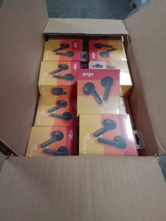 Inspectorii vamali  au reținut 3000 bucăți de căști audio susceptibile de a încălca dreptul de proprietate intelectuală pentru un desen protejat. 