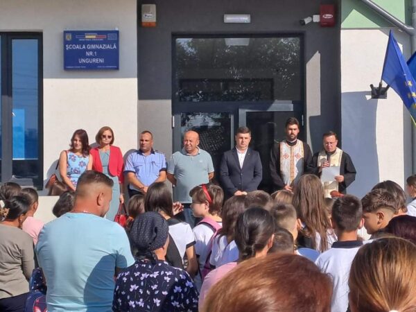 Comuna Corbii Mari se dezvoltă vizibil sub conducerea administrației locale condusă de primarul Ionuț Bănică Un primarul tânăr, vizionar și harnic, cu multă putere de muncă, Ionuț Bănică, a arătat tuturor ce înseamnă să lucrezi pentru comunitate.