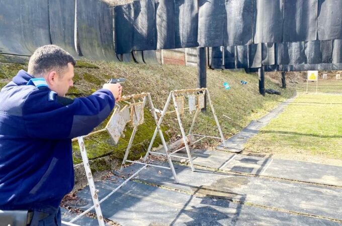10 cadre militare, ofițeri și subofițeri ai Jandarmeriei Dâmbovița au participat ieri,  20 martie, la "Cupa Jandarmeriei
