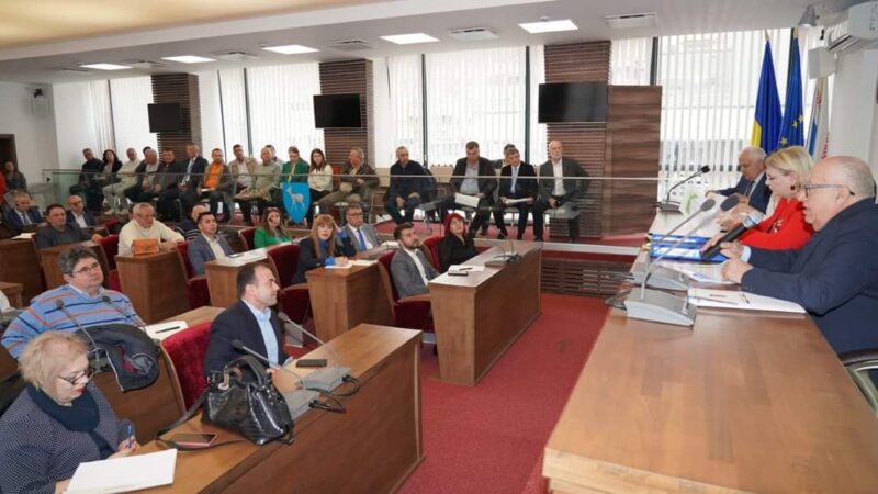 Prefectul județului Dâmbovița, Claudia Gilia  a organizat prima instruire a primarilor și secretarilor din județul Dâmbovița