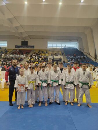  Într-o demonstrație impresionantă de talent și determinare, sportivii de la Clubul Sportiv Școlar - Clubul Sportiv Municipal Târgoviște