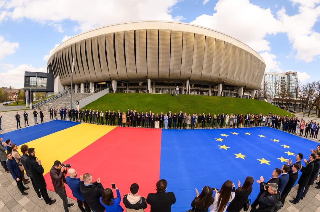 S-a dat startul acestei caravane la Cluj, și va ajunge în toate cele 41 de județe ale țării și municipiul București.