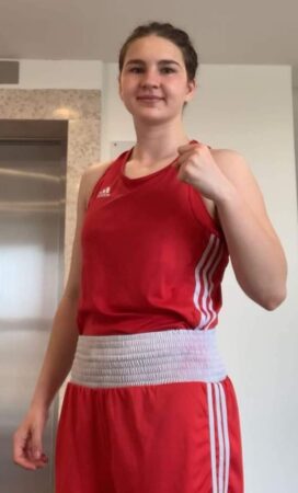 Amalia Țugui a învins-o  în  sferturile de finală, prin RSC în repriza a treia, pe Emili Rzaeva din Azerbabaijan, fostă campioană europeană de juniori la Montesilvano, în 2022. 