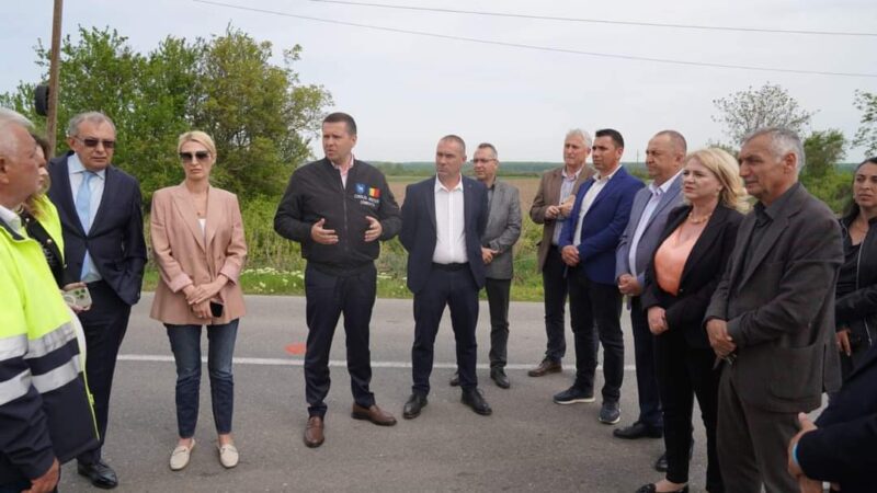 CJ Dâmbovița anunță  că au început lucrările de modernizare și pe DJ 720A Gura Ocniței-Adânca-Bucșani-Mărcești-Finta-Postrârnacu-DN1A.