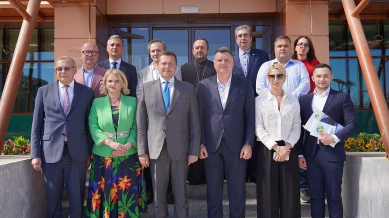 Președintele CJ Dâmbovița, Corneliu Ștefan spune că Universitatea „Valahia” din Târgoviște trebuie să fie unul dintre pilonii dezvoltării județului Dâmbovița și ai reședinței de județ.