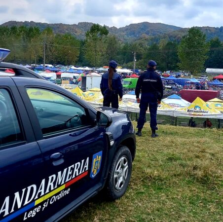 Jandarmii dâmbovițeni  sunt în mijlocul cetățenilor din municipiul Moreni (zona pieței), în perioada 22 – 23 aprilie a.c., cu ocazia desfășurării târgului tradițional de Sfântul Gheorghe. 