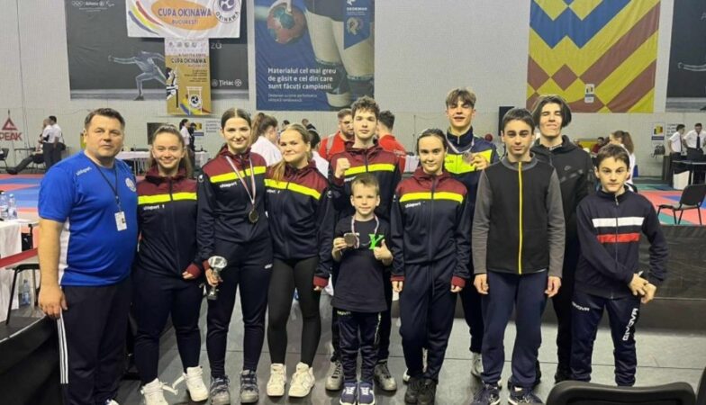 Sportivii de la CS Târgoviște s-au intors cu medalii  de la Cupa Okinawa la karate,  o competiție de insterstiluri, găzduită de Complexul Olimpic Sportiv Român de la Izvorani.