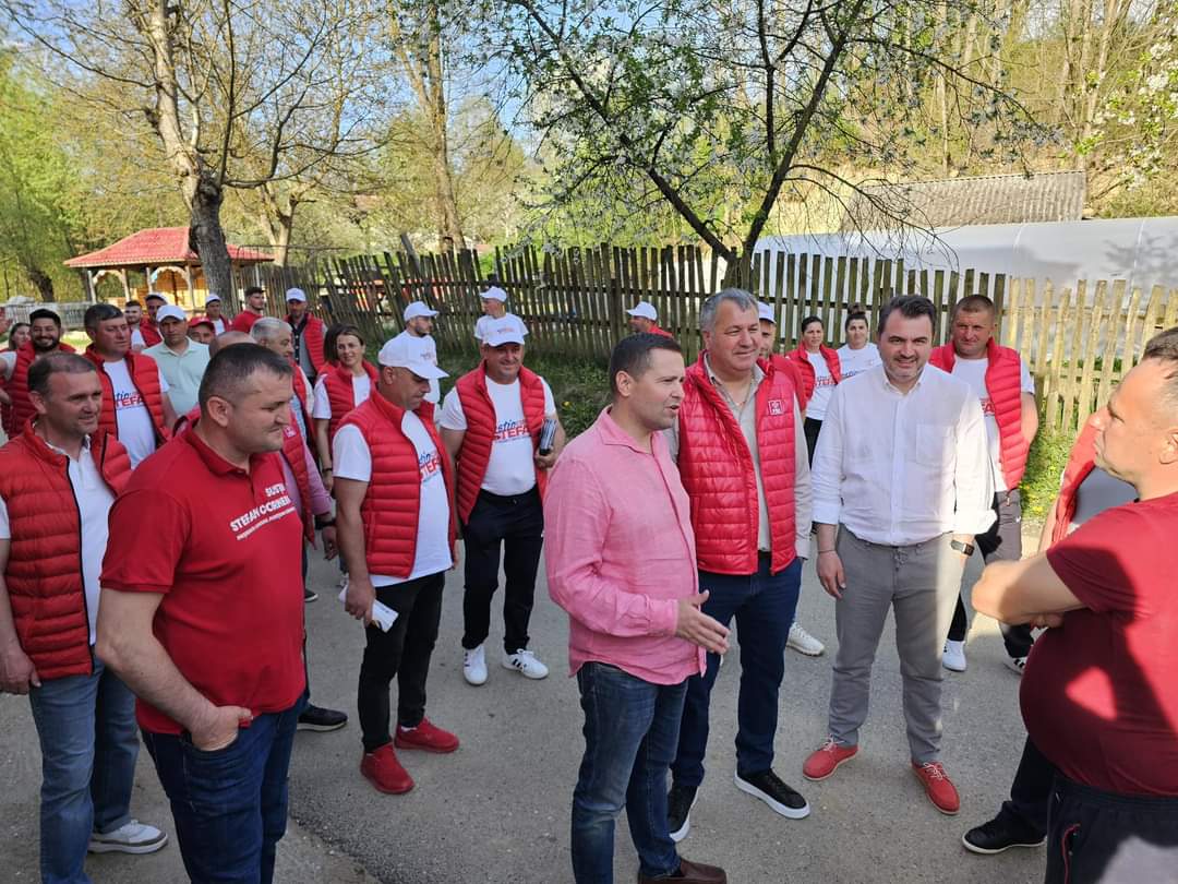 PSD Dâmbovița este zi de zi în mijlocul dâmbovițeni, în weekend președintele CJ Dâmbovița, Corneliu Ștefan a luat la pas comunele Dragodana, Mătasaru, Mogoșani, Dragomirești și Pietrari.