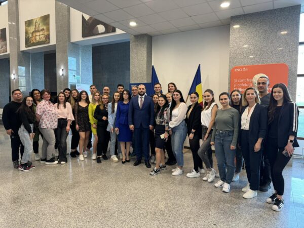 Într-o inițiativă ce îmbină educația și colaborarea interinstituțională,  Universitatea " Valahia" din Târgoviște prin Facultatea  de Drept și Științe