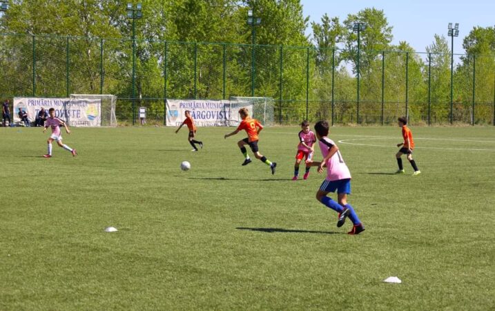 12 este numărul jucătorilor dâmbovițeni U11, care fac pasul către Etapa Interjudețeană 2 12 este numărul jucătorilor dâmbovițeni U11, care fac pasul către Etapa Interjudețeană 2