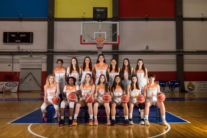 Semifinală de neratat între CSM Târgoviște și CSM Constanța, din cadrul Ligii Naționale de Baschet Feminin.Cu febra competiției crescând