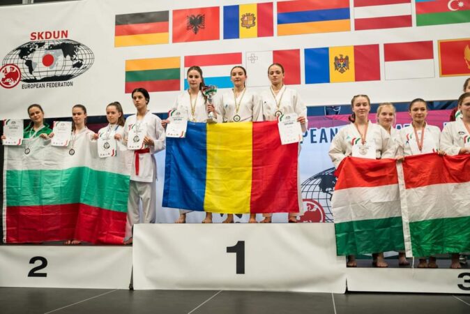 Zilele trecute  în Debrecen, Ungaria, a avut loc a 13-a ediție a Campionatului European de Karate Shotokan SKDUN, competiție destinată sportivilor de top – centuri maro și centuri negre.