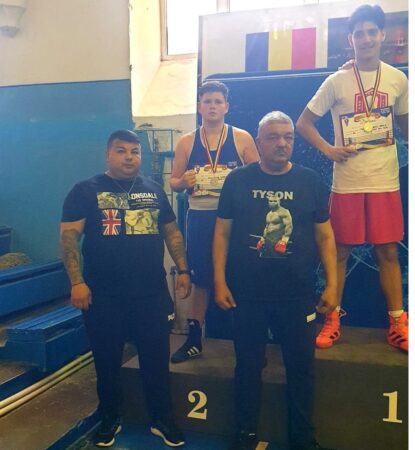 Performanță remarcabilă, atinsă de unul dintre cei mai promițători sportivi de la CS Târgoviște. Pugilistul Lucas Dincă a câștigat argintul la Cupa României pentru cadeți.