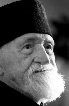 TRĂIREA LUI DUMNEZEU ÎN ORTODOXIE – DUMITRU STĂNILOAE Ne aflăm în preajma celei mai emoționante sărbători a creștinătății, Învierea Domnului, sărbătoarea Luminii divine.